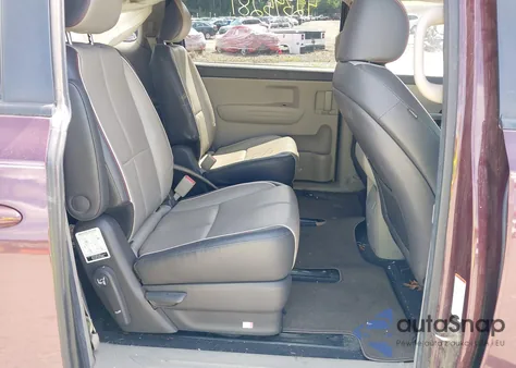 2016 Kia Sedona Lx z USA, uszkodzony, nr VIN KNDMB5C16G6211594